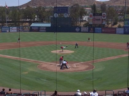 baseball-com1-257104[1]