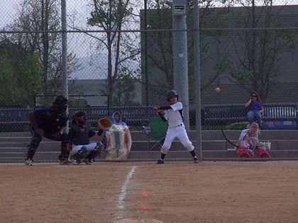 baseball-com1-229483[1]