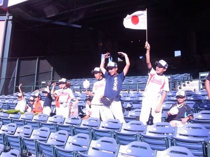 baseball-com1-258289[1]