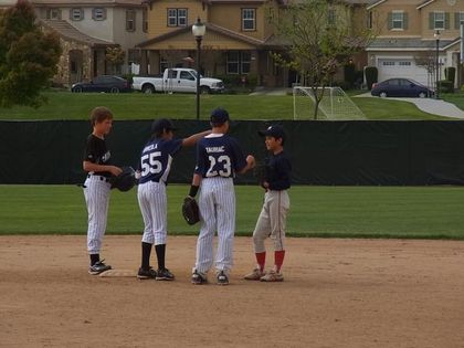 baseball-com1-229475[1]