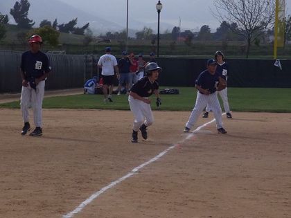 baseball-com1-229481[1]